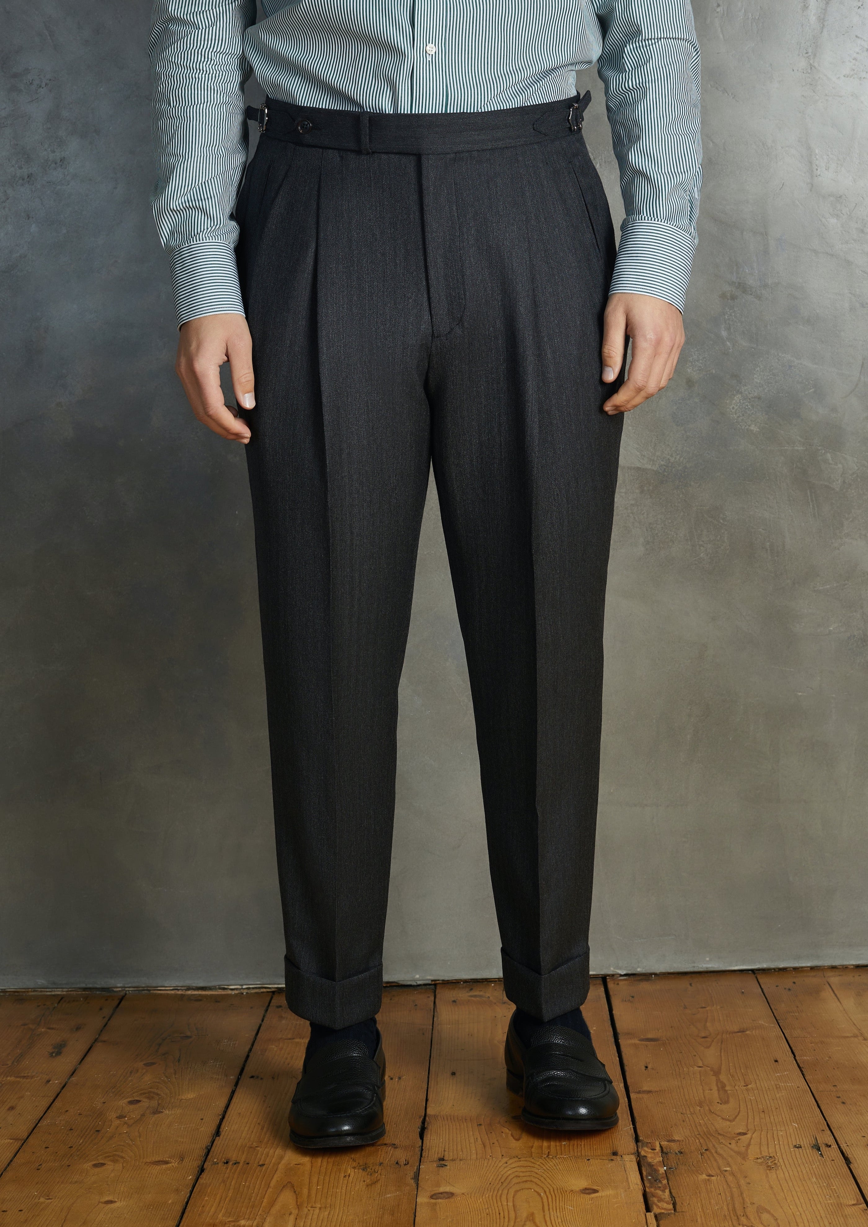 Buy Men's Dark Olive Trousers Online at Bewakoof
